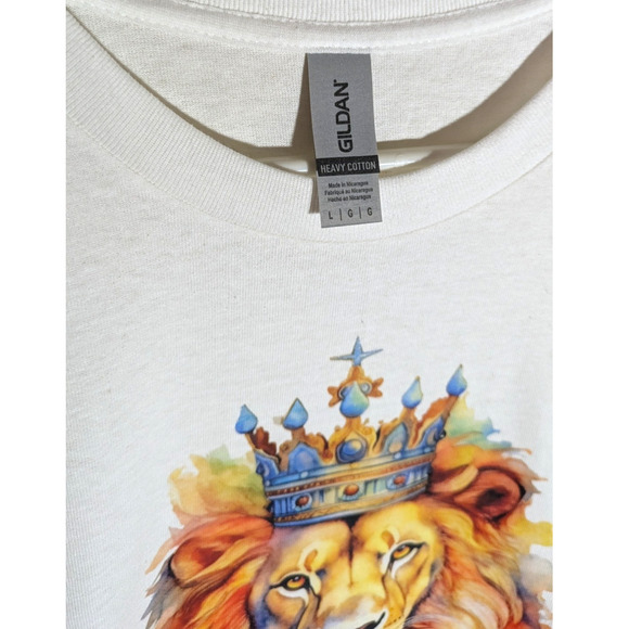 Lion With Crown White Graphic Tee - Size L - All Genders - Picture 5 of 6